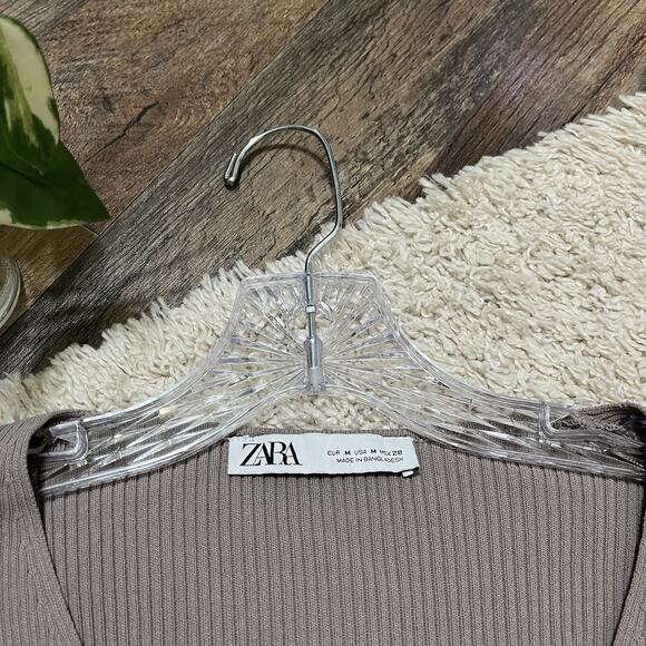 Zara Medium Neutral Gray Ribbed V Neck Minimalist Versatile Modern Sleek Sweater - Picture 3 of 5